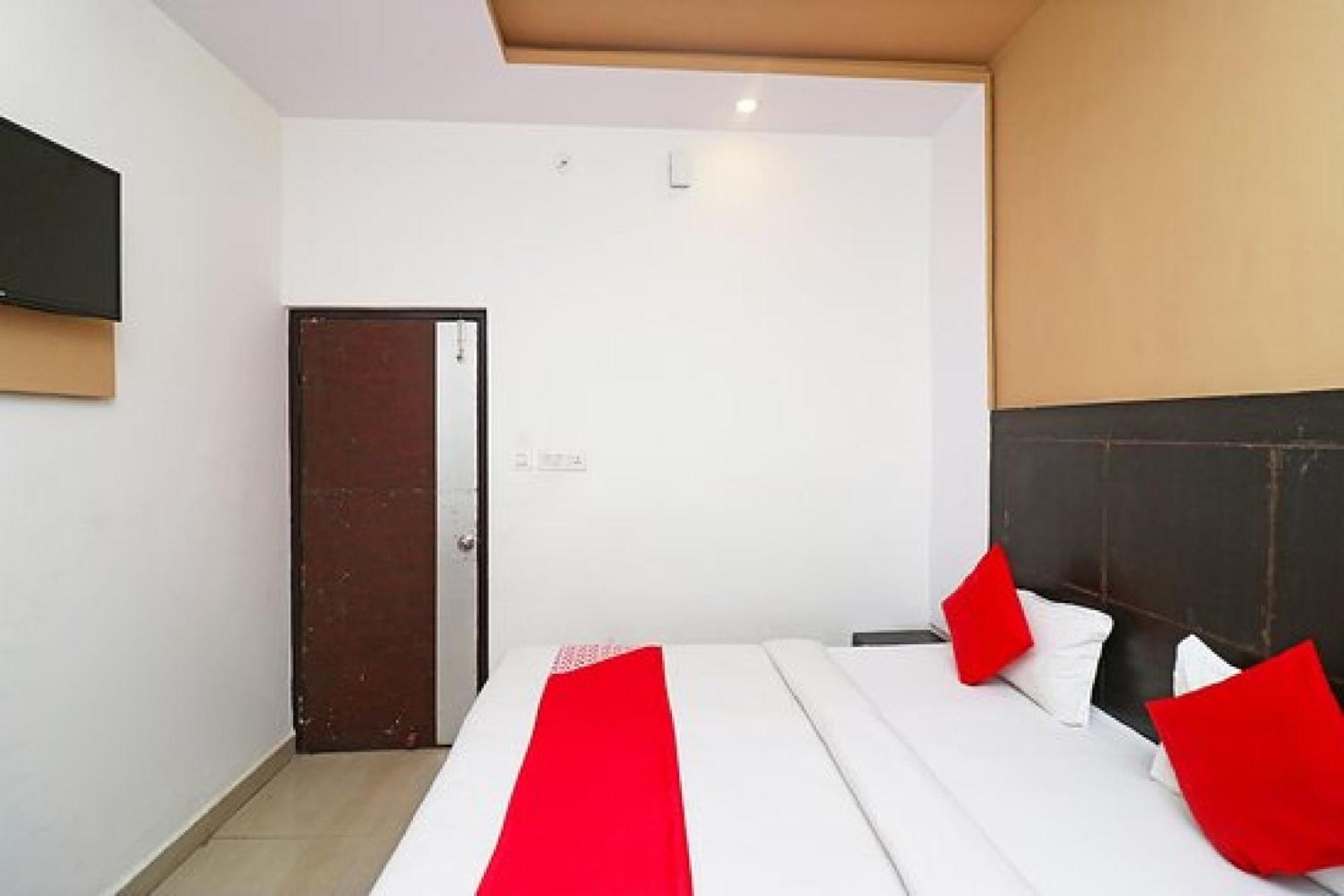 Capital O Hotel Surya Continental Lucknow Extérieur photo