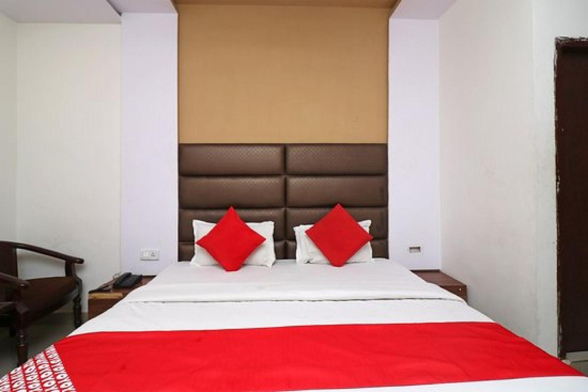 Capital O Hotel Surya Continental Lucknow Extérieur photo